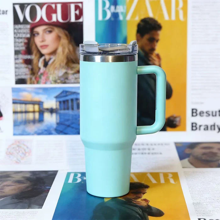 Kubek o pojemności 40 uncji z uchwytem